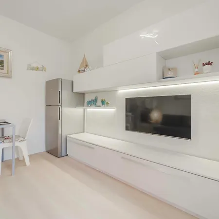 Marina Vip Anna Procchio